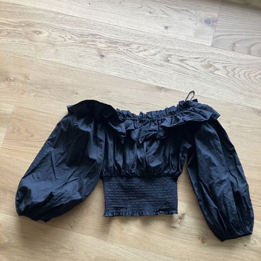 Schwarze Carmen Bluse