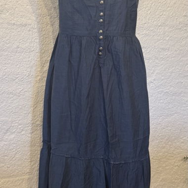 Marineblaue Trägerkleid
