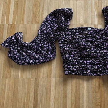 Blumenmuster- Top-Bluse