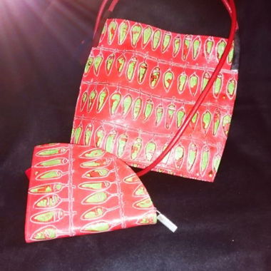 Handtasche mit chillies grün orangerot