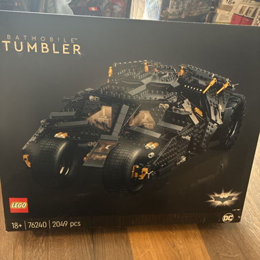 Set LEGO Batmobile Tumbler 76240