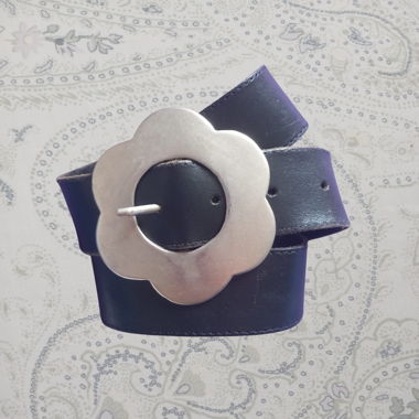 Cute Flower Buckle Leather Belt