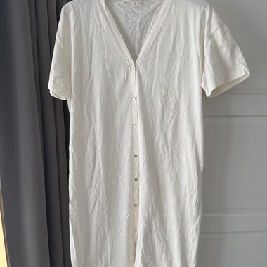 Weisses Hemdkleid mit Knopfleiste