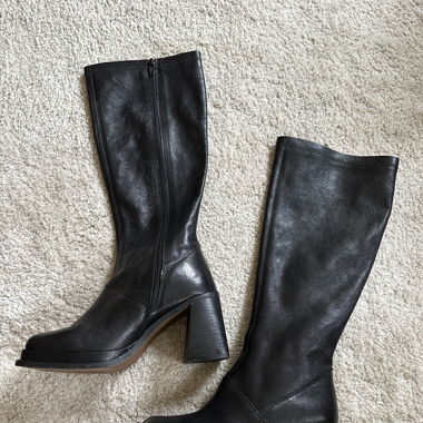 Urban Outfitters - Stivali in Pelle Neri al Ginocchio