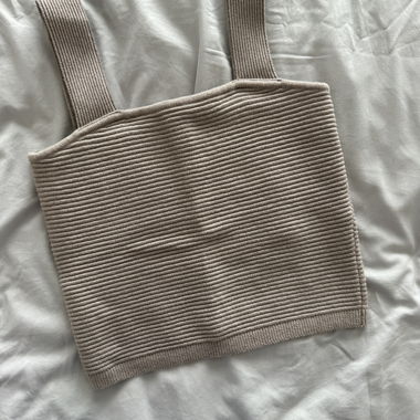 Hollister top