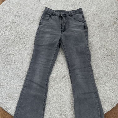 Pantaloni grigi