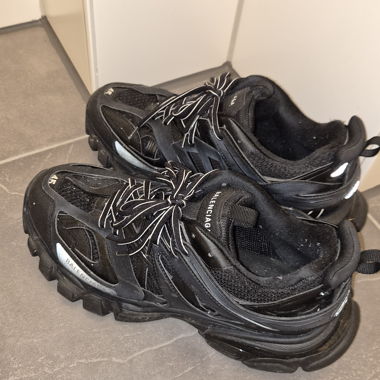 Balenciaga Tracks