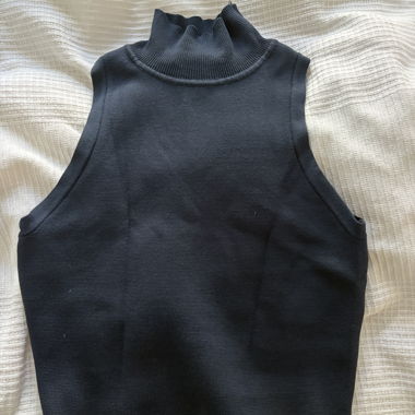 Black Sleeveless Top