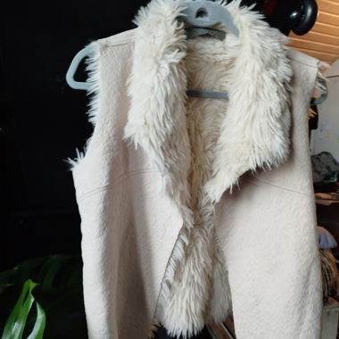 Gilet in pelliccia sintetica ZARA BASIC crema S