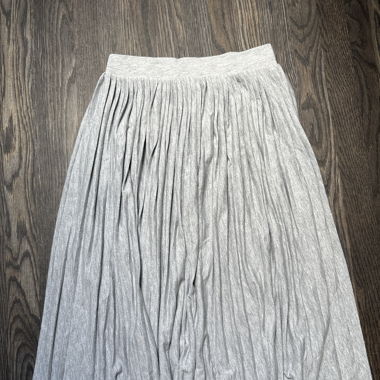 Grey skirt