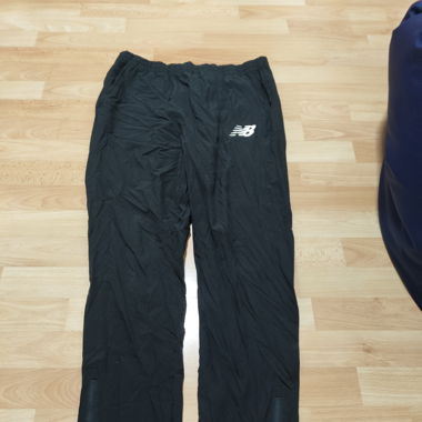 New Balance Trainerhose schwarz 