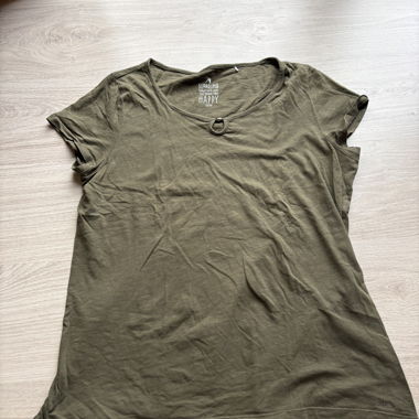 T-shirt Olives avec encolure