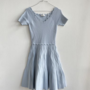 Hellblauses Sandro-Kleid