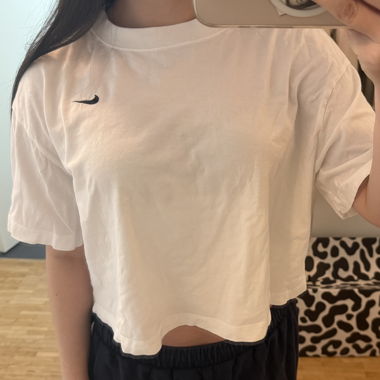 Nike Crop T-Shirt