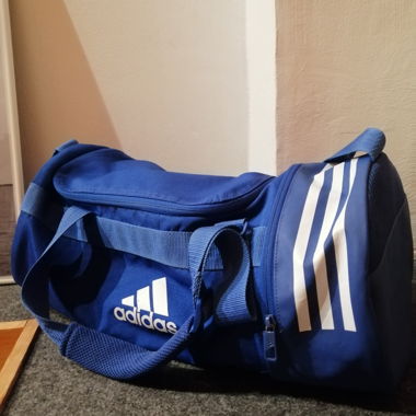 Blaue Sporttasche Adidas