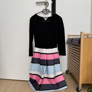 Buntes Damenkleid