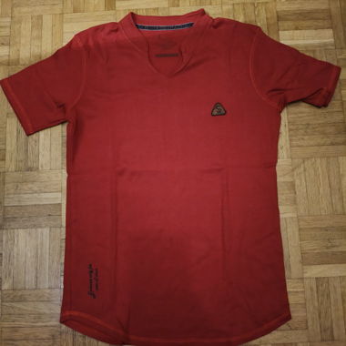 T-shirt sportivo rosso