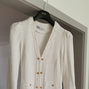 Chanel style white dress - Zara