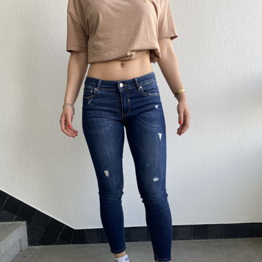 zara dark blue low waist jeans, light distressed