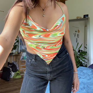 funky crop top with open back☘️