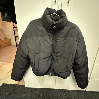 H&M Schwarze Pufferjacke