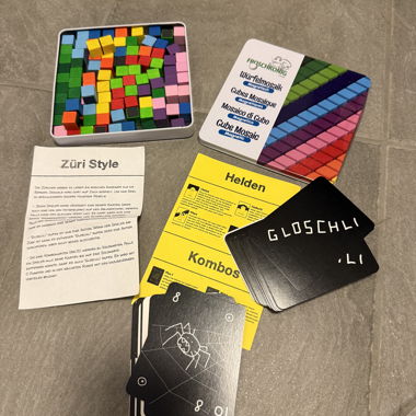 Gloschli Card Game and Magnets