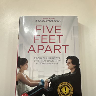 Libro « Five Feet Apart »