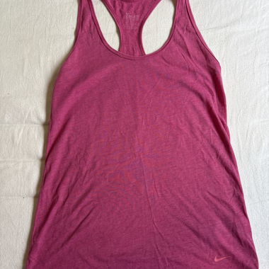 Top sportivo NIKE