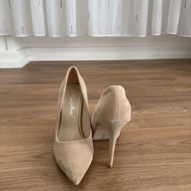 High heels 