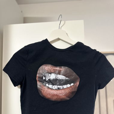 VAMPIRE TOP