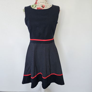 Robe bleu marine à pois