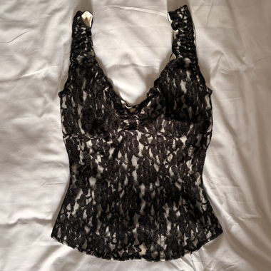 Haut en dentelle noir