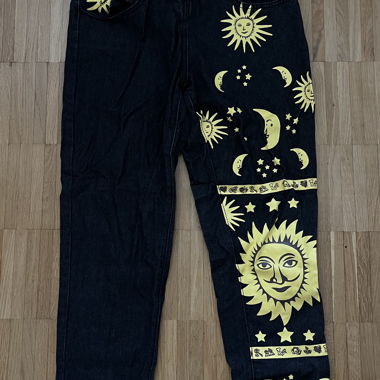 Jeans noir motif lune et soleil