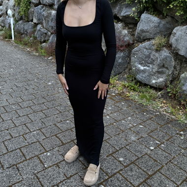 Black Long-Sleeve Dress Skims