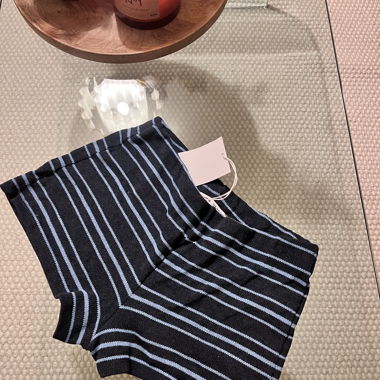 Gestreifte Strickshorts