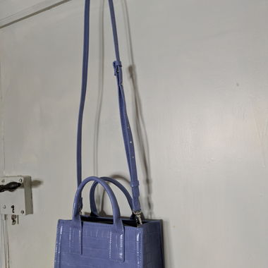 Piccola borsa a mano azzurra/  lilla