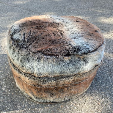 Pouf ottomano in finta pelliccia