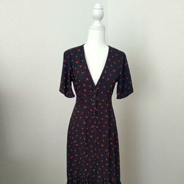 Schwarzes Maxikleid mit Kirschen Print