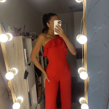 Combinaison rouge taille 38