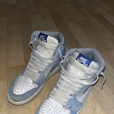 Nike Jordan 1 Hyper Royal