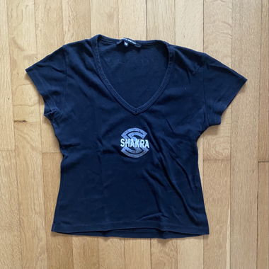 T-shirt baby nero a scollo a V