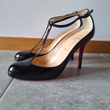 Louboutin Colcotta 100 Patent t.39