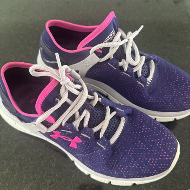 Under Armour Sneakers