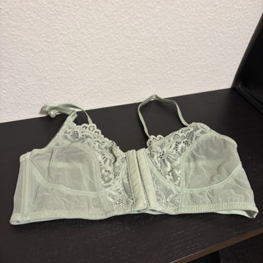 Hellegrünes Spitzen-BH/Bralette