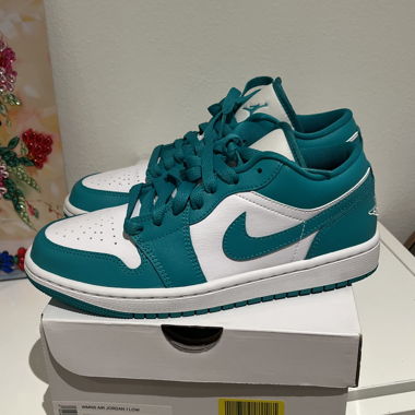 Air Jordan 1 Low