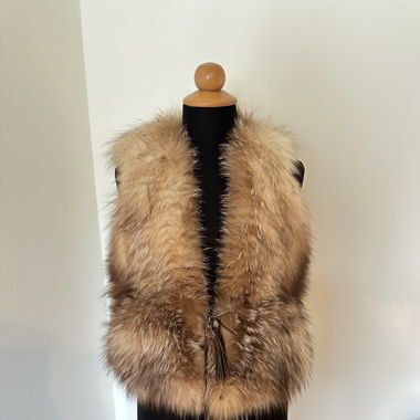 Gorgeous Winter Fox Fur Vest,perfect for Après-Ski