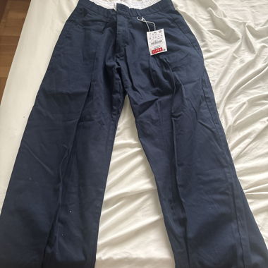 Pantalon bleu foncé neuf avec étiquette Ballonfit