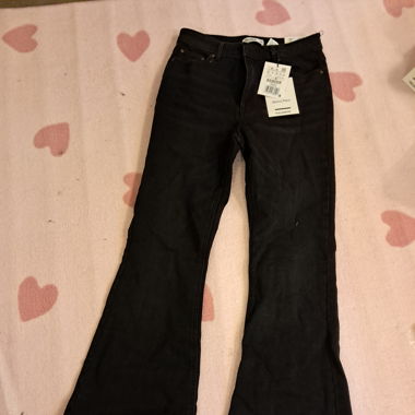 《PULL&BEAR》High-Waist Flared Jeans