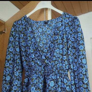 Blaues Blumenoberteil größe xs/s