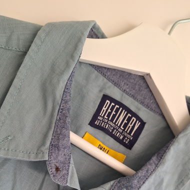 Herren Shirt von Refinery